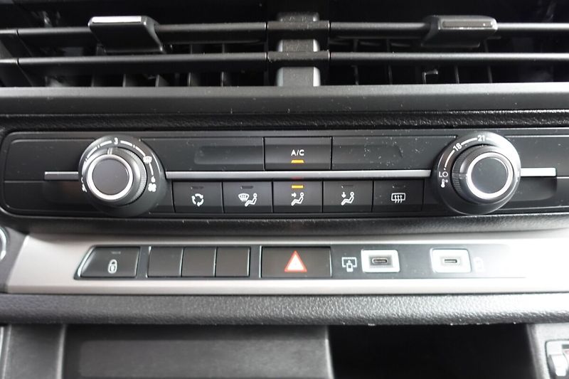 Toyota ProAce 2.0 D-4D 140k L1 Business - fotka 20 z 28