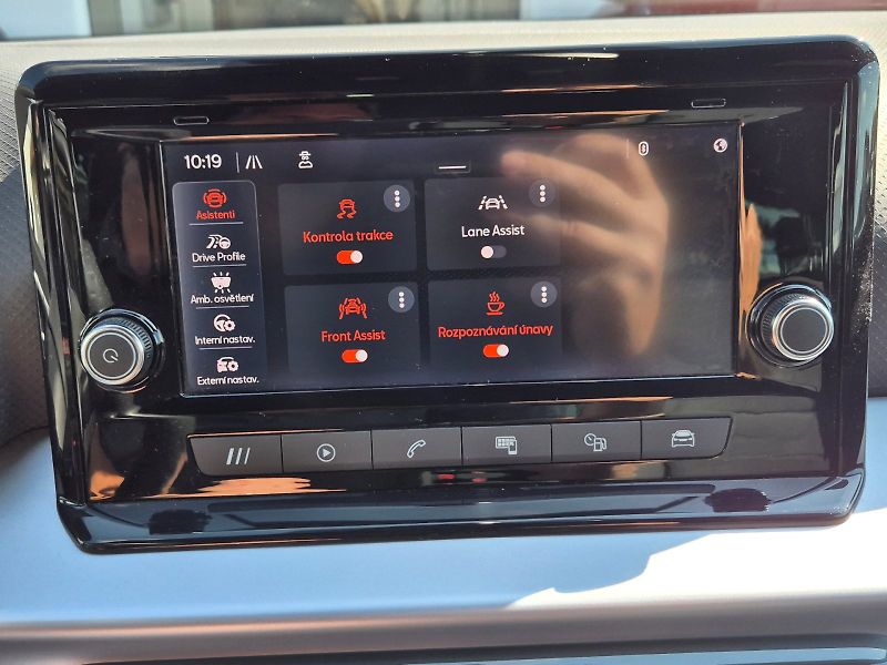 Seat Arona (2022) FR 1.0 TSI 81 kW 6°manuální - fotka 30 z 33