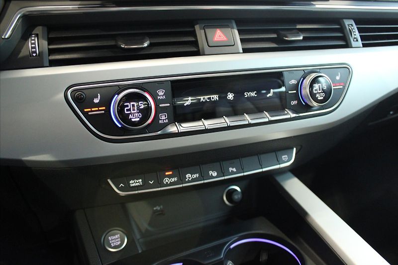 Audi A5 Coupé 40 TDi quattro S Line AC - fotka 27 z 35