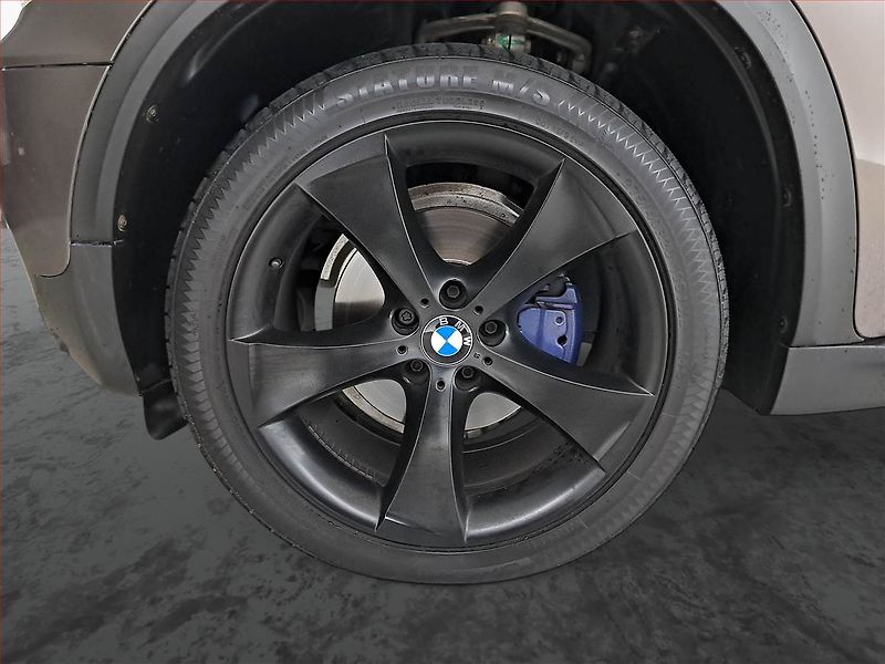 BMW X5 (2011) M Paket xDrive30d, 4X4 - fotka 15 z 27