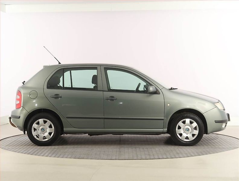 Škoda Fabia (2002) 1.4, Tažné, zamluveno - fotka 6 z 14