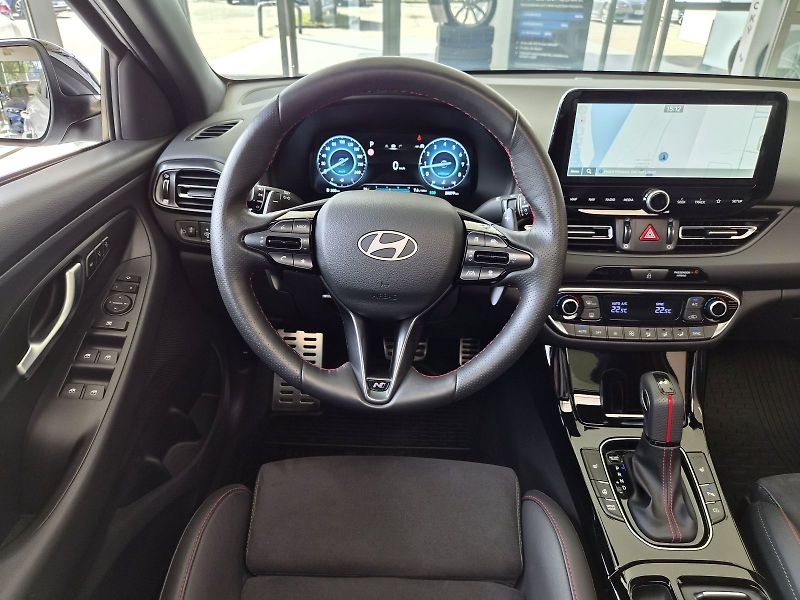 Hyundai i30 1.5 T-GDI/103kW N-Line DCT - P - fotka 21 z 38