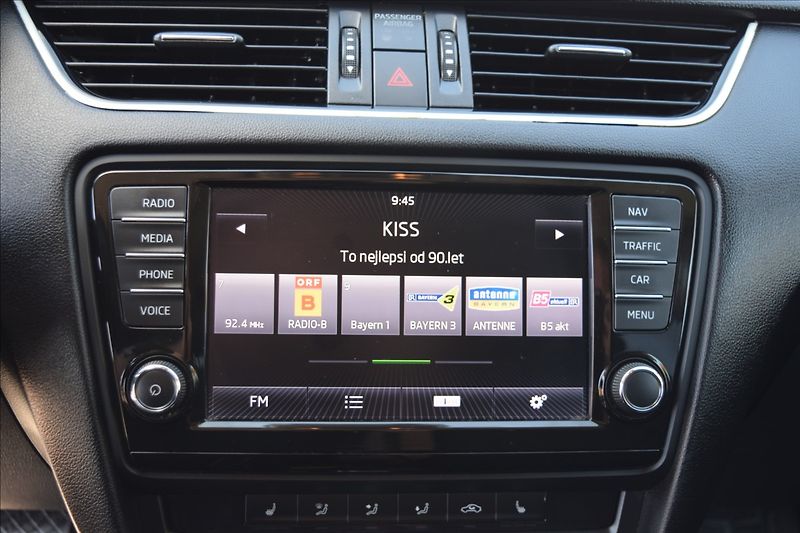 Škoda Octavia 2,0 TDI 110KW DSG TAŽNÉ NAVI - fotka 38 z 47