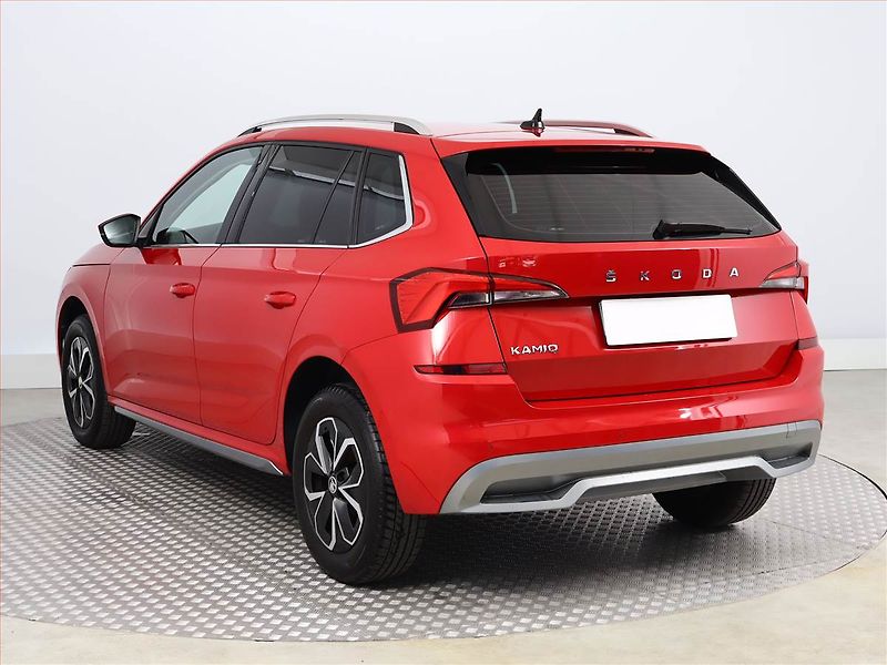 Škoda Kamiq (2023) Style 1.0 TSI - fotka 4 z 17