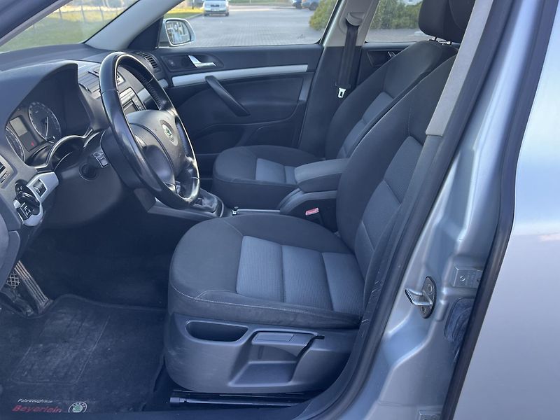 Škoda Octavia (2008) 1.6 i 75 kW LPG - fotka 11 z 12