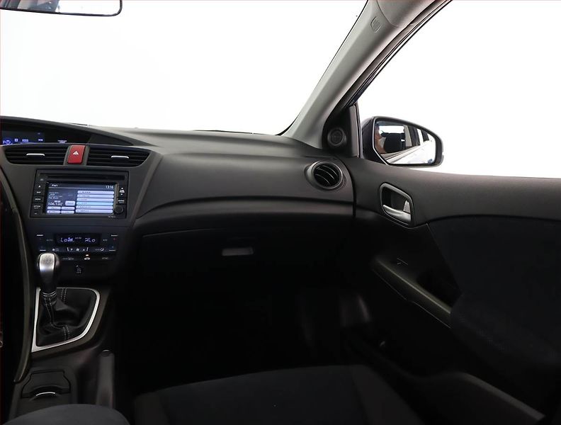Honda Civic (2013) 1.8 i-VTEC, Serv.kniha, Navi - fotka 8 z 19