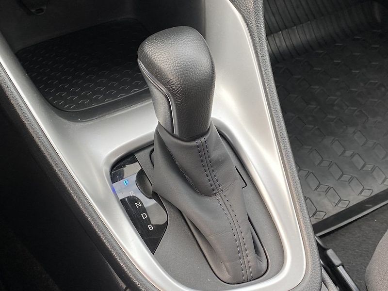 Toyota Yaris 1.5HEV, ČR-1m, Comfort, DPH - fotka 24 z 29