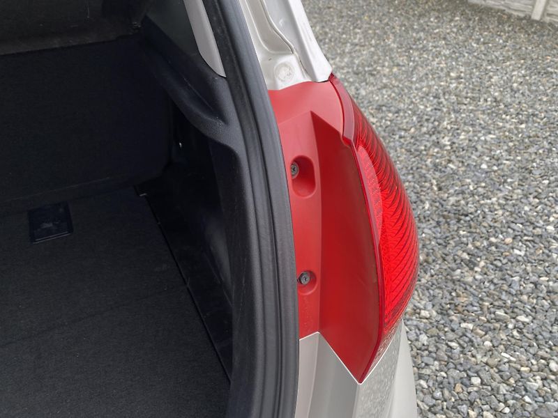 Kia Venga 1.4i 16v 90PS KLIMA SERVIS!!!  - fotka 113 z 144