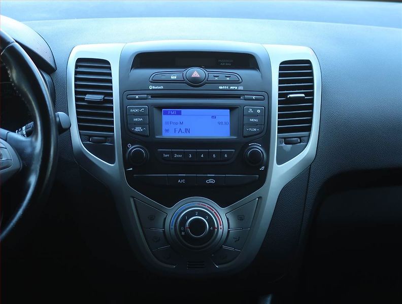 Hyundai ix20 (2018) 1.4 CVVT, Serv.kniha, Tempomat - fotka 12 z 15