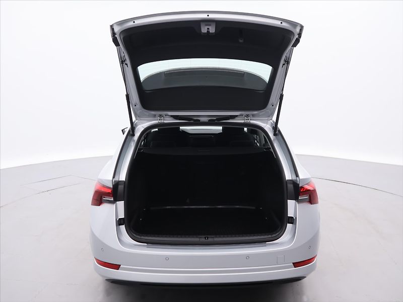 Škoda Octavia 2.0 TDI Aut.klima Ambition DPH - fotka 9 z 30