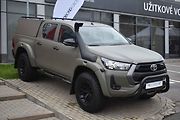 Toyota připravuje pick-up Hilux také v armádní specifikaci