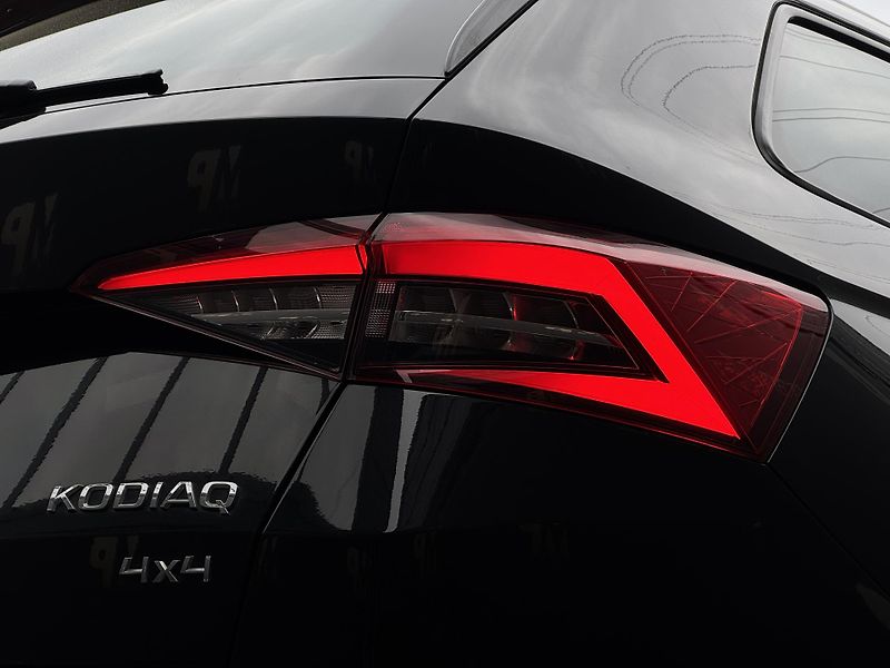 Škoda Kodiaq (2018) 2.0TSi DSG SportLine, 4X4, RZV - fotka 47 z 54