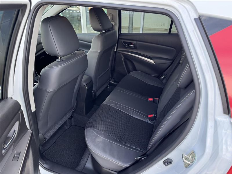 Suzuki S-Cross (2026) 1,4 Elegance 6AT Hybrid - fotka 5 z 6