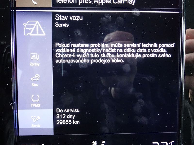 Volvo XC40 D3 A/T Virtual CarPlay Kamera - fotka 13 z 36