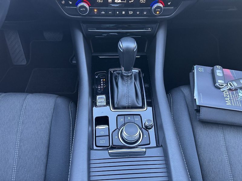 Mazda 6 (2018) 2.5i G-194 Automat LED Bose - fotka 9 z 50