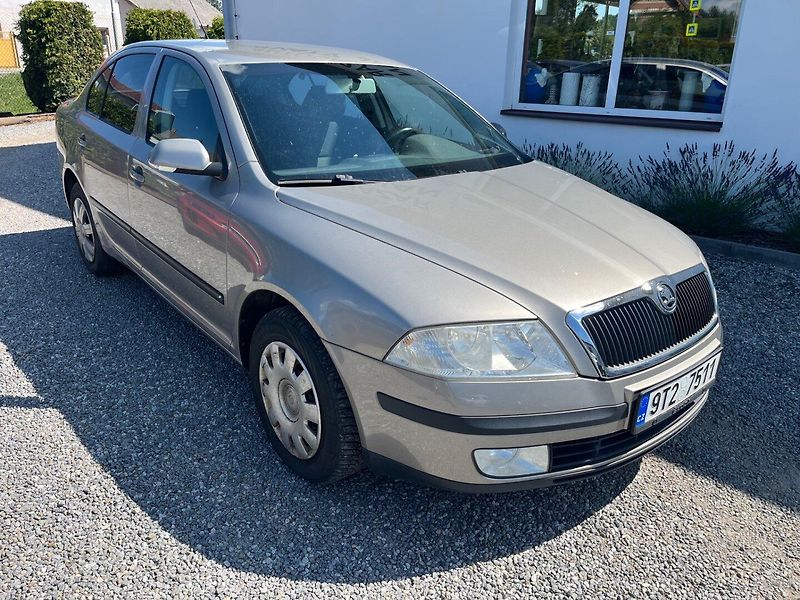 Škoda Octavia (2008) 1.6 MPi Nová STK - fotka 1 z 14