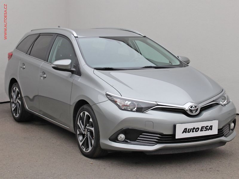Toyota Auris (2017) 1.2T touring sports, navi, - fotka 1 z 3