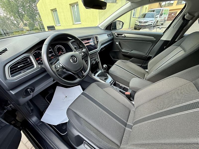 Volkswagen T-Roc (2022) 1,5TSi 110kW Maraton TAŽNÉ ČR - fotka 8 z 18