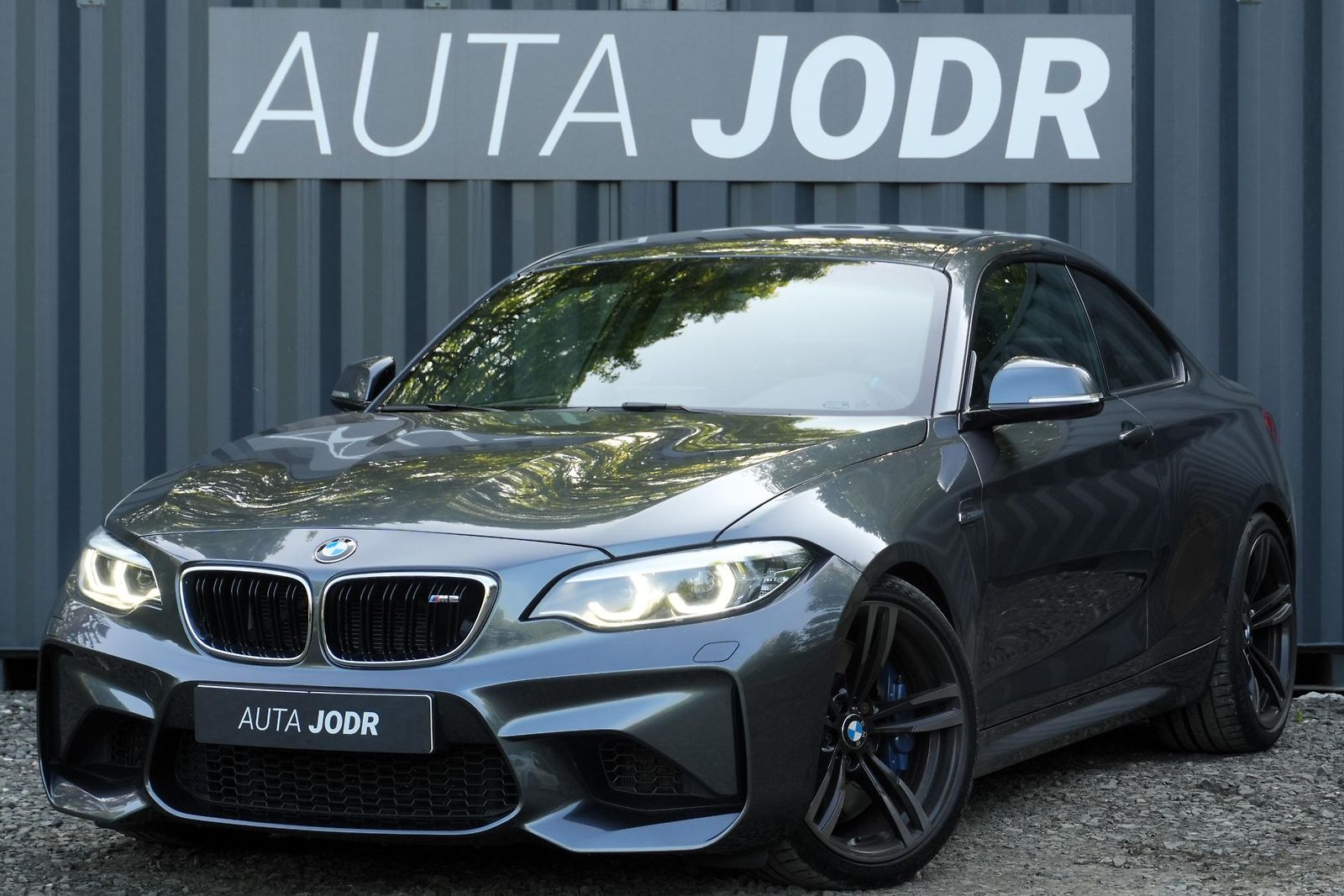 BMW M2 ČR, PPF, Recaro, Remus, KW V3