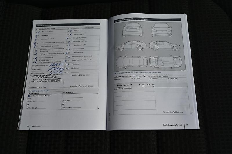 Volkswagen Golf VII 2.0TDI 110KW Highline 2/17 - fotka 49 z 57