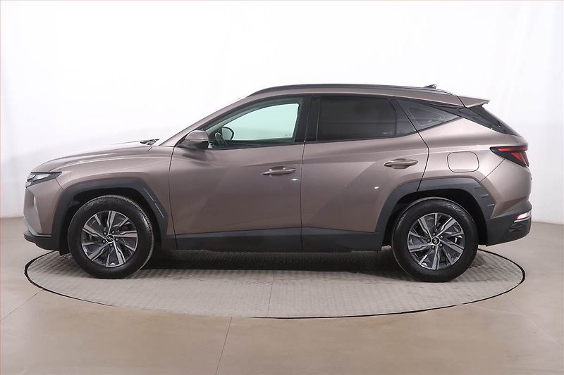 Hyundai Tucson (2021) Family 1.6 T-GDI - fotka 3 z 22