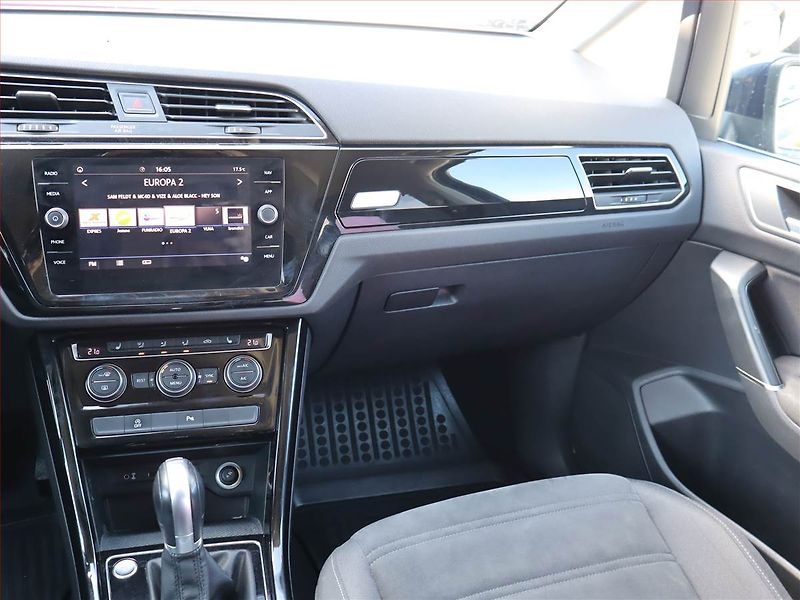 Volkswagen Touran (2018) 1.6 TDI, Automat, Serv.kniha - fotka 8 z 22