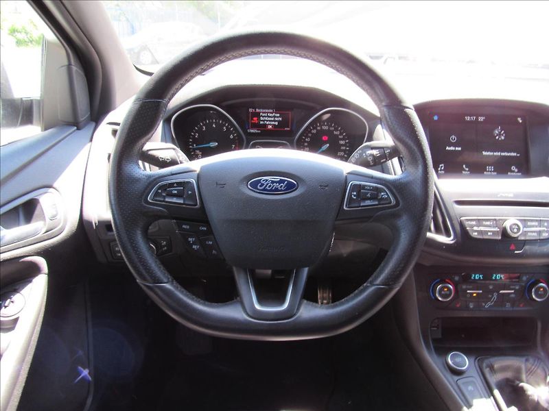 Ford Focus 1,5 Ecoboost 134kW ST-Line - fotka 12 z 28