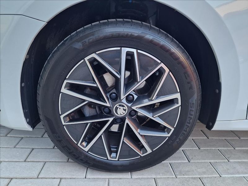 Škoda Octavia 2.0TDI Style, původ ČR,1.Maj. - fotka 46 z 50