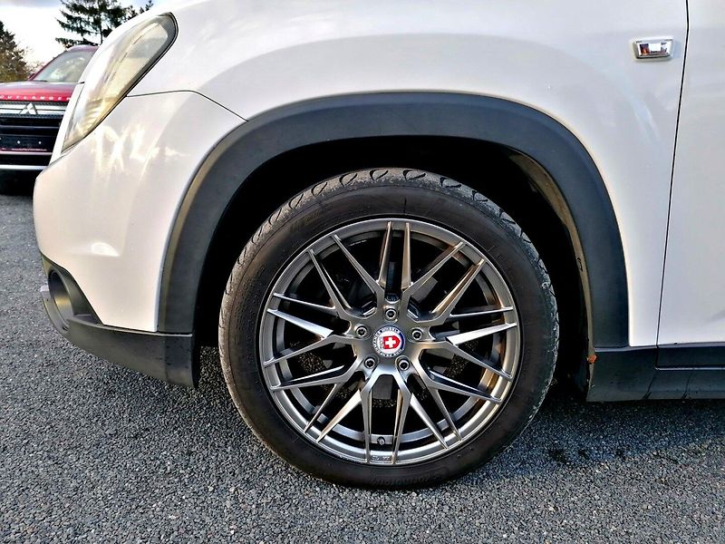 Chevrolet Orlando (2011) 2.0CDTi 120kW Šíbr,Kůže,7-míst - fotka 23 z 27