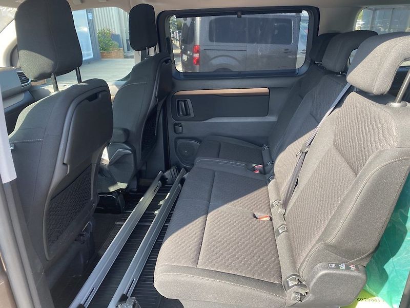 Toyota ProAce Verso 2.0D, ČR, Comfort L1, 5 míst - fotka 10 z 19