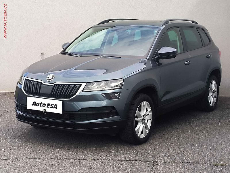 Škoda Karoq (2018) 1.5 TSi, Style, LED, panor - fotka 3 z 24