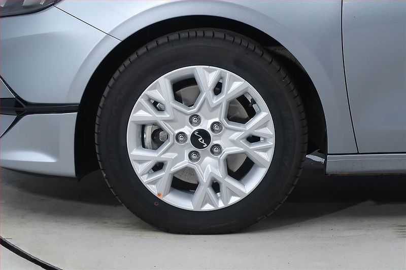 Kia Ceed (2021) 1.5 T-GDI - fotka 15 z 21