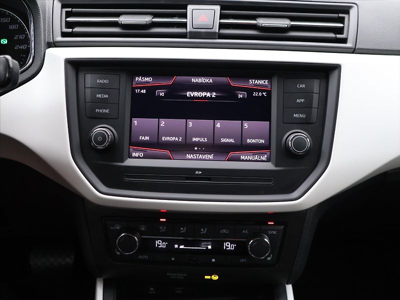 Seat Arona 1,0 TSI DSG CZ Xcellence 1.Maj - fotka 18 z 27