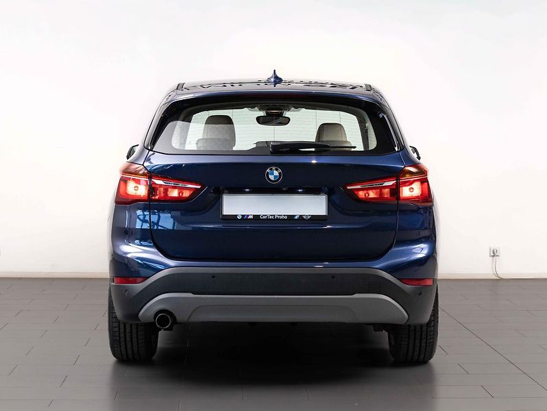 BMW X1 sDrive 18i - fotka 4 z 21