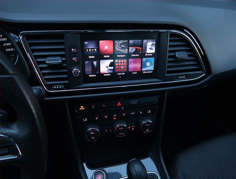 Seat Leon (2018) 1.4 TSI, Automat, Kůže, Navi - fotka 12 z 22