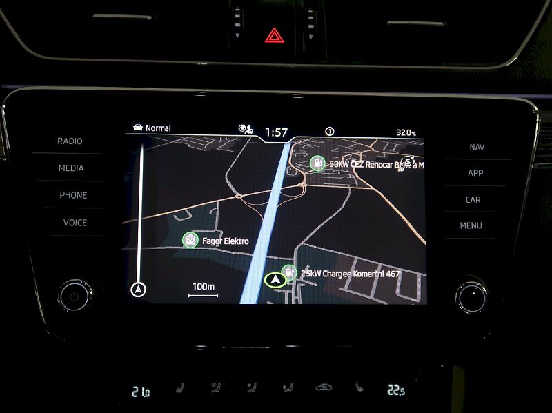 Škoda Superb (2022) STYLE 2.0TSI 140KW DSG - fotka 31 z 43