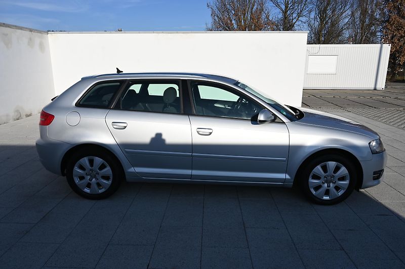 Audi A3 1.4TFSI 92KW Rezervace 6/2011 - fotka 4 z 31