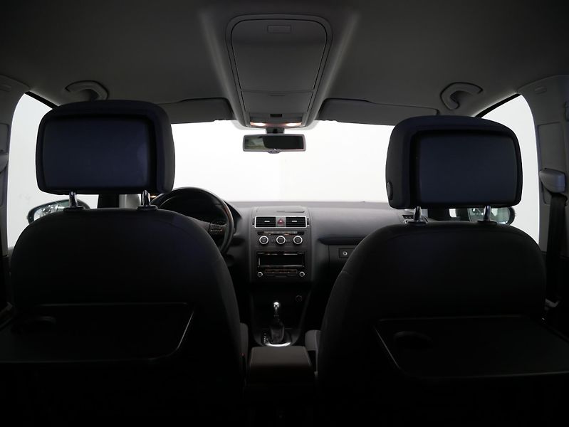 Volkswagen Touran - fotka 23 z 25