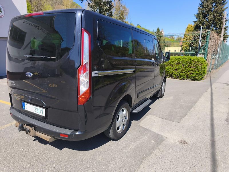 Ford Tourneo Custom (2016) 2:2TDCI-116KW-9 MÍST - fotka 6 z 28