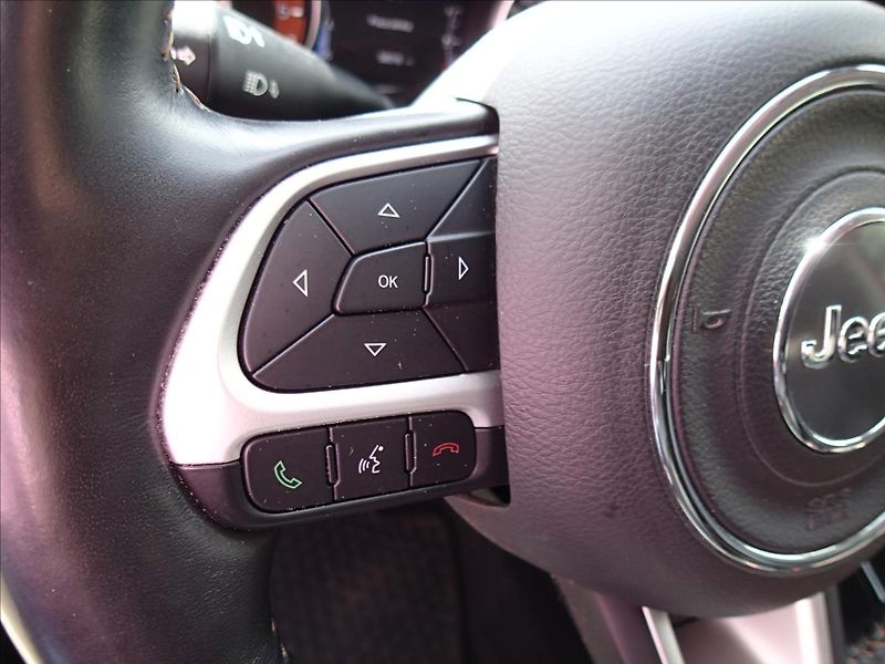 Jeep Compass 2,0 103 KW,Longitude 4WD,2.Maj - fotka 17 z 51