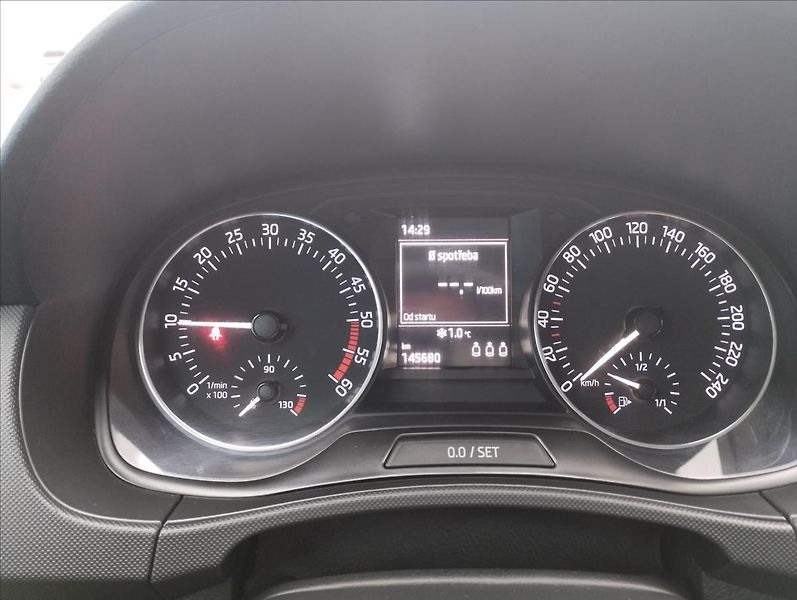 Škoda Fabia 1,4 TDi 66KW - fotka 11 z 19