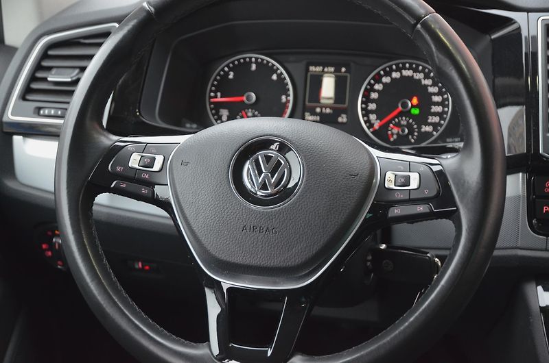 Volkswagen Multivan (2017) TDi 150kW 4x4 DSG Highline ČR - fotka 27 z 48