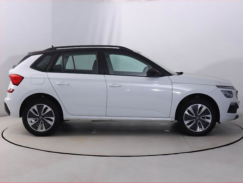 Škoda Kamiq (2025) 1.0 TSI - fotka 6 z 21