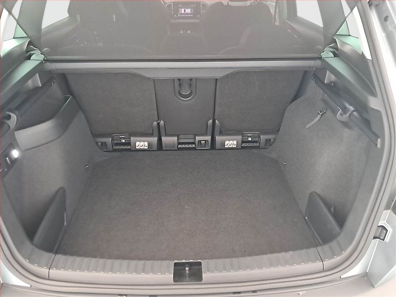 Škoda Karoq (2020) 1.5 TSI - fotka 14 z 20