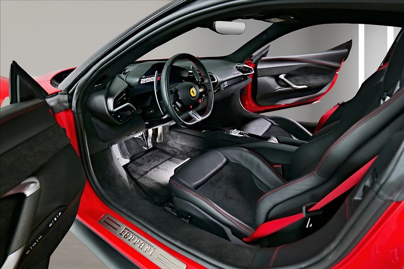 Ferrari 296 GTB ADAS / LIFT / CZ - fotka 12 z 21