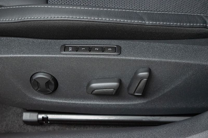 Škoda Octavia 2.0 TDI STYLE*KESSY*DPH*ČR 1.M - fotka 14 z 41