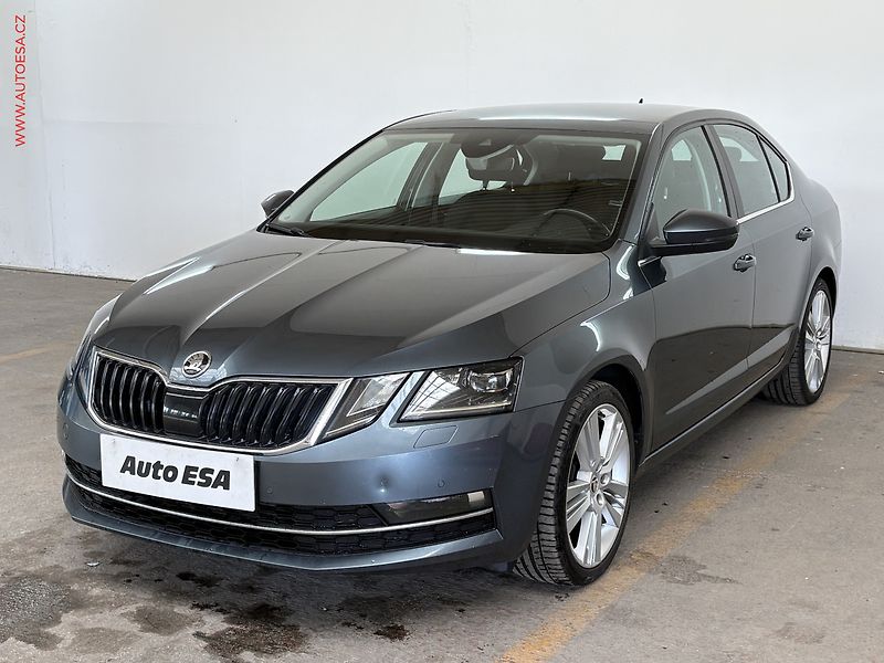 Škoda Octavia (2018) 2.0 TDi, ČR, Style, DSG, LED - fotka 3 z 17