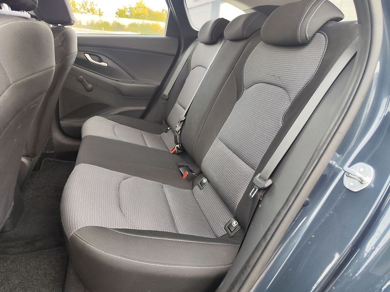 Hyundai i30 1.0 T-GDI/88kW Start Plus - fotka 10 z 27