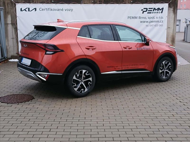Kia Sportage 1,6 T-GDi GPF MHEV 4x2 7DCT TO - fotka 2 z 8