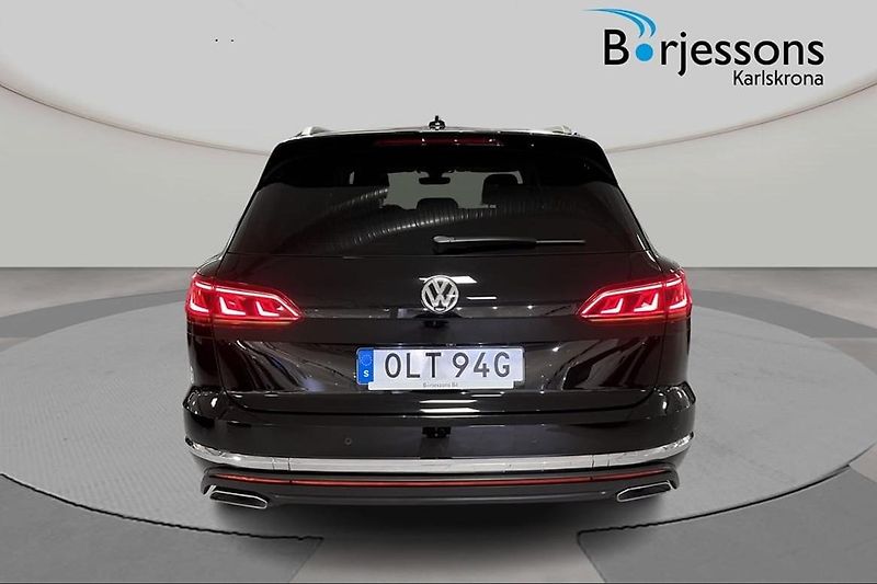 Volkswagen Touareg 3.0 V6 TSI AWD Pano  - fotka 6 z 20